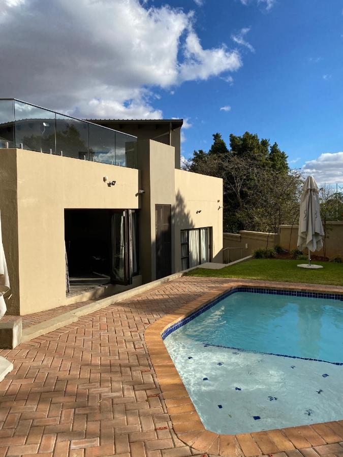 Rnb Guesthouse Roodepoort Exterior foto