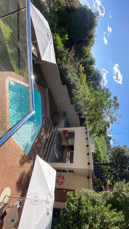 Rnb Guesthouse Roodepoort Exterior foto